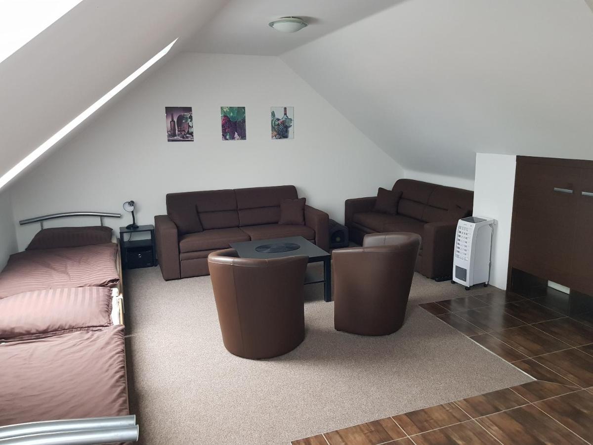 Sklep U Cejku Villa Mutěnice Екстериор снимка