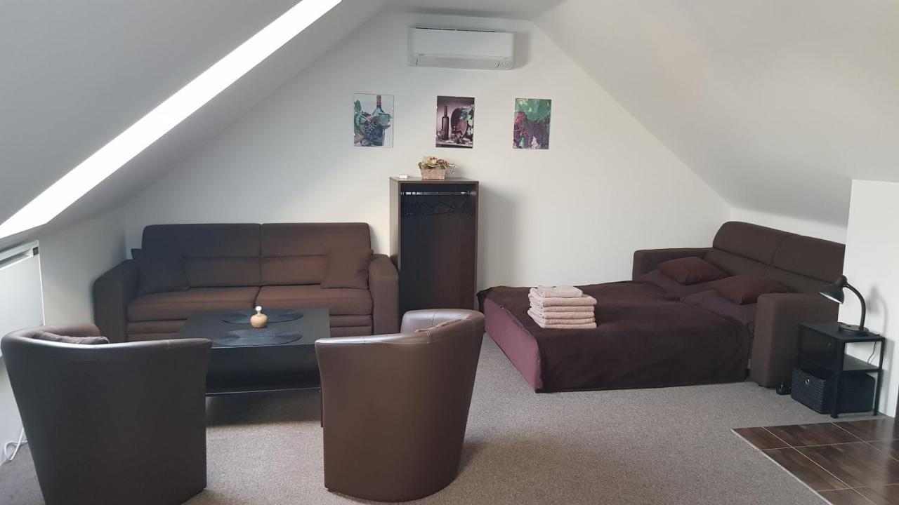 Sklep U Cejku Villa Mutěnice Екстериор снимка