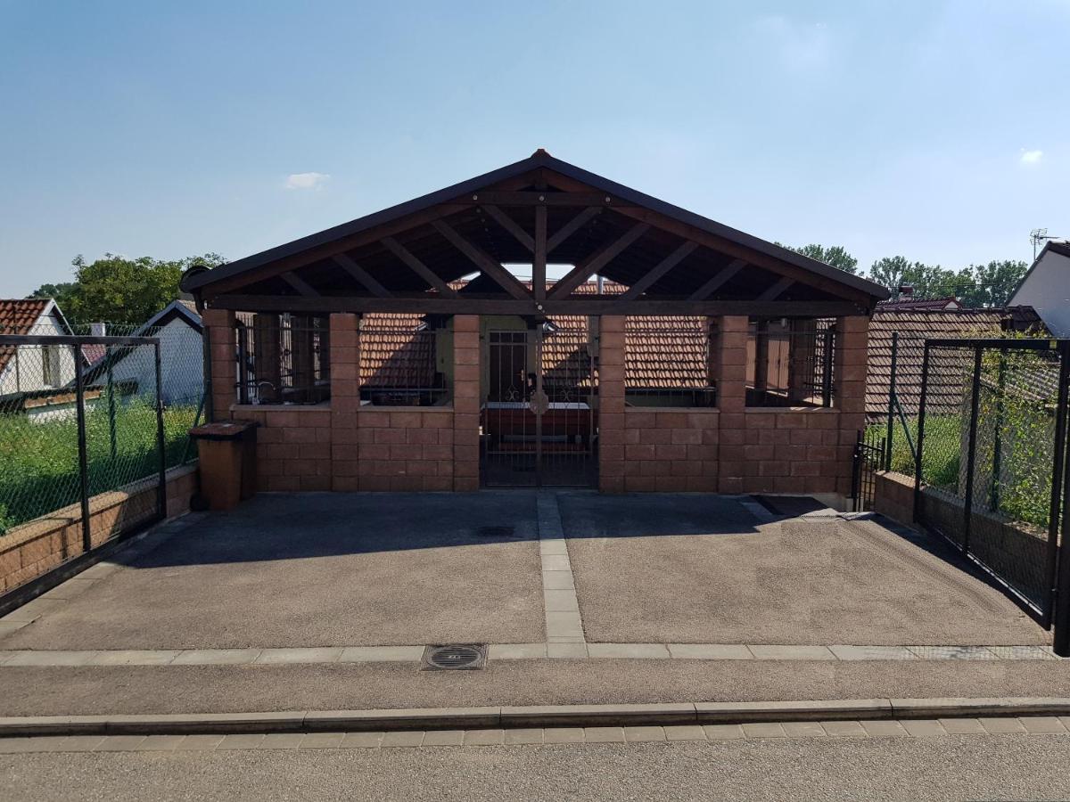 Sklep U Cejku Villa Mutěnice Екстериор снимка