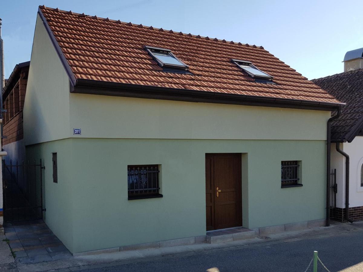Sklep U Cejku Villa Mutěnice Екстериор снимка